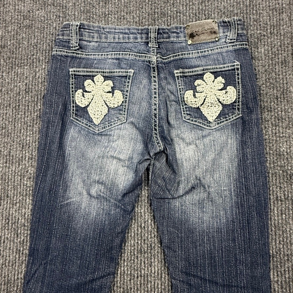 Red Rivet Womens Skinny Jeans Dark Wash Rhinestone Fleur De Lis Size 9 - Picture 10 of 13